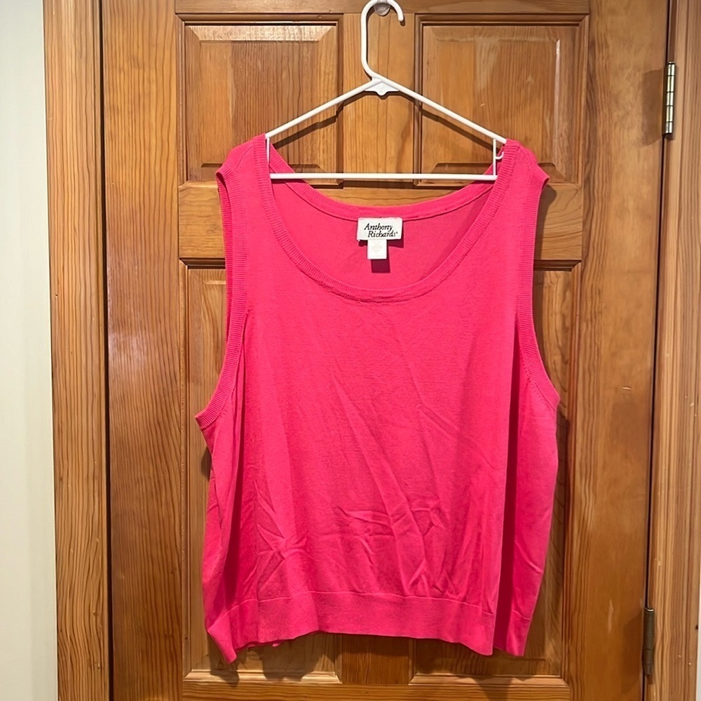 Anthony Richard’s plus size pink  women’s sleeveless sweater size 3X.